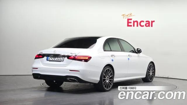 Mercedes-Benz E-Class 2023 — фото 2
