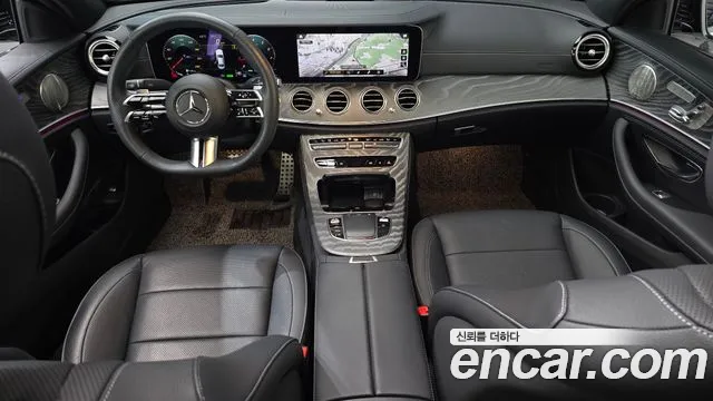 Mercedes-Benz E-Class 2023 — фото 7