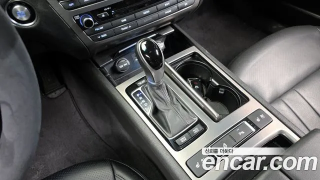 Hyundai Genesis 2016 — фото 9