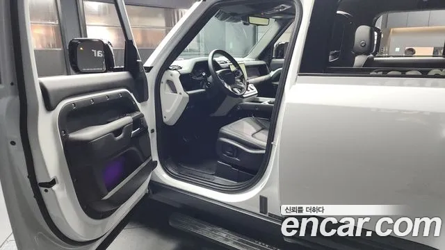 Land Rover Defender 2025 — фото 10