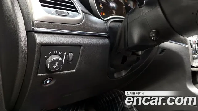 Jeep Cherokee 2018 — фото 17