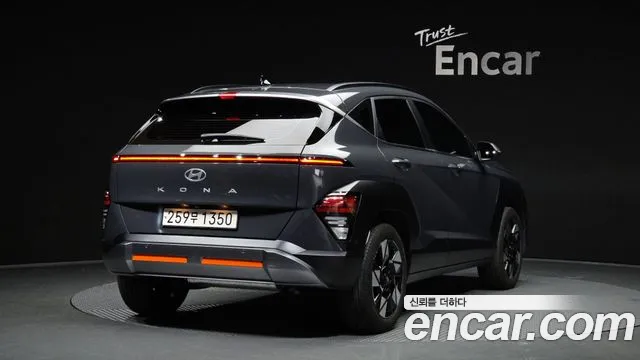 Hyundai Kona 2023 — фото 2