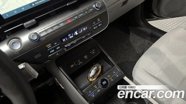 Hyundai Kona 2023 — фото 18