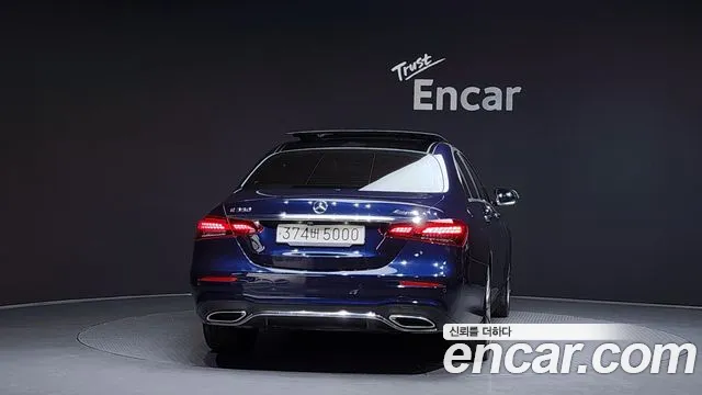 Mercedes-Benz E-Class 2021 — фото 4