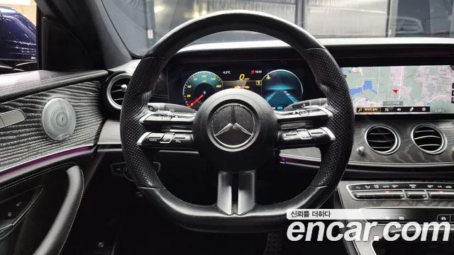 Mercedes-Benz E-Class 2021 — фото 13