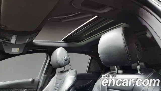 Mercedes-Benz E-Class 2021 — фото 18