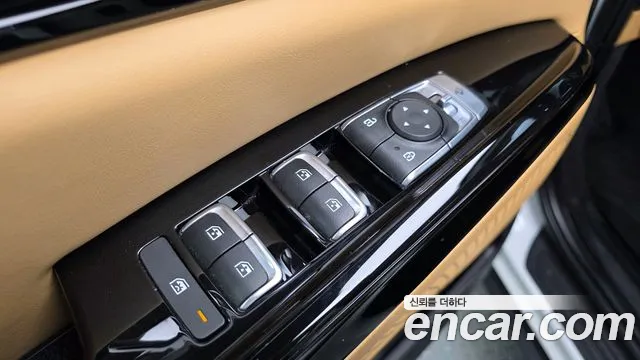 Kia Canival 2023 — фото 12