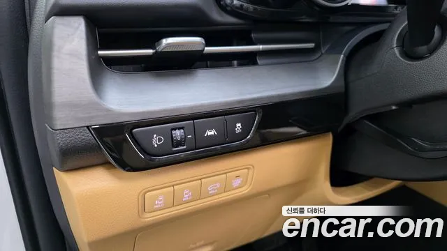 Kia Canival 2023 — фото 13