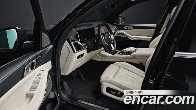 BMW X7 2025 — фото 11
