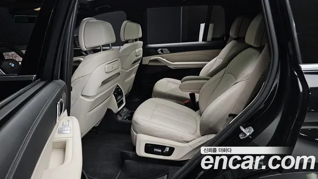 BMW X7 2025 — фото 12