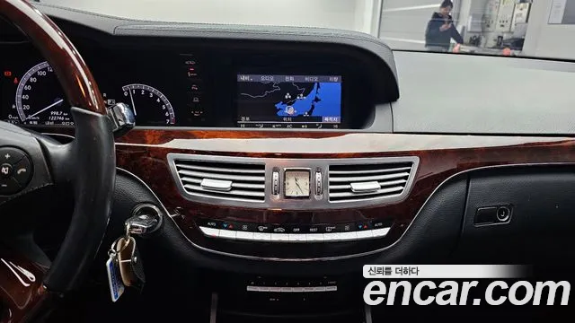Mercedes-Benz S-Class 2010 — фото 19