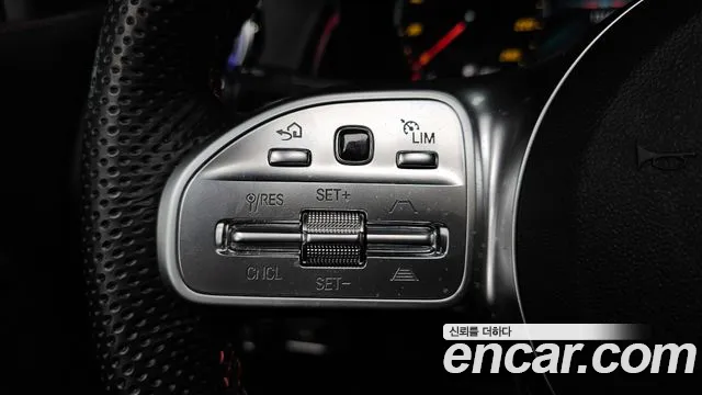 Mercedes-Benz GLB-Class 2022 — фото 18