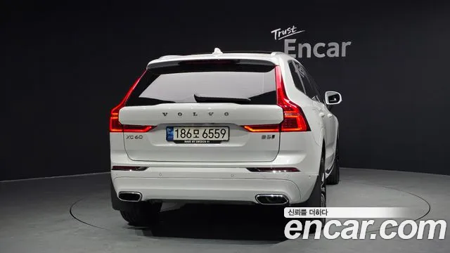 Volvo XC60 2021 — фото 4