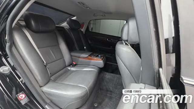 Hyundai Equus 2013 — фото 19