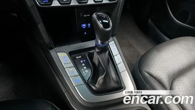 Hyundai AVANTE 2019 — фото 9