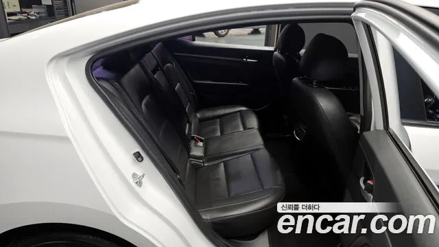 Hyundai AVANTE 2019 — фото 11