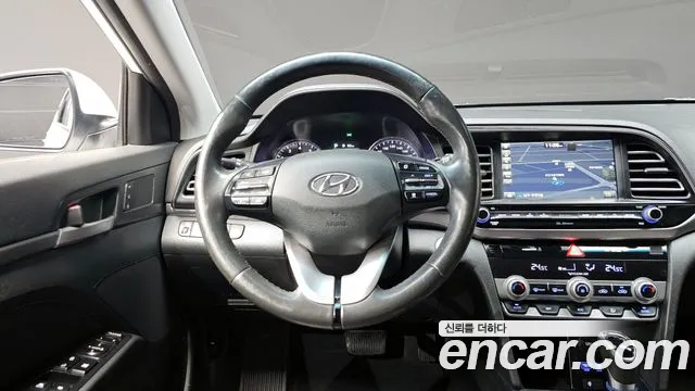 Hyundai AVANTE 2019 — фото 13