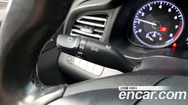 Hyundai AVANTE 2019 — фото 18