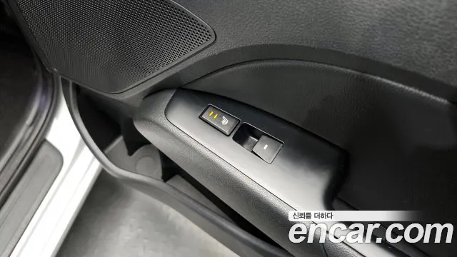 Hyundai AVANTE 2019 — фото 19