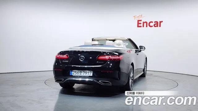Mercedes-Benz E-Class 2023 — фото 4