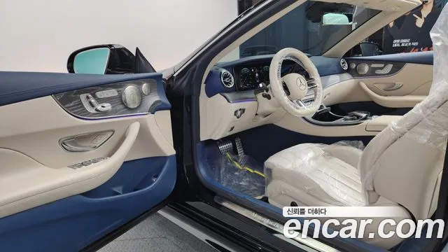 Mercedes-Benz E-Class 2023 — фото 10