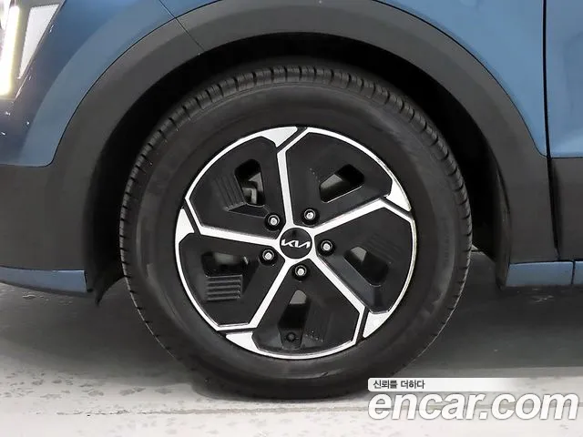 Kia Niro 2023 — фото 5