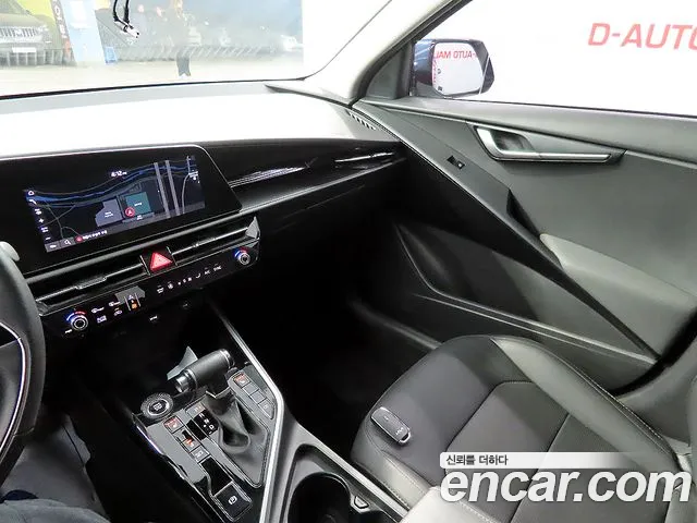 Kia Niro 2023 — фото 14