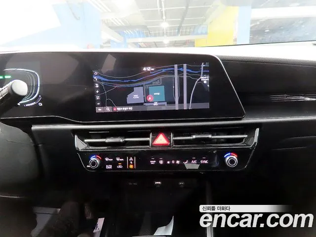Kia Niro 2023 — фото 15
