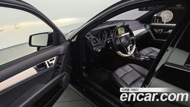 Mercedes-Benz C-Class 2013 — фото 11