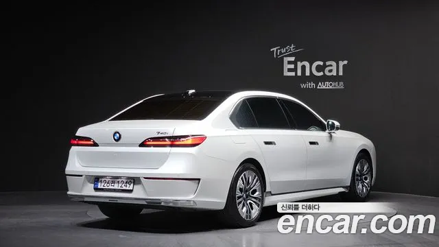 BMW 7-Series 2023 — фото 2