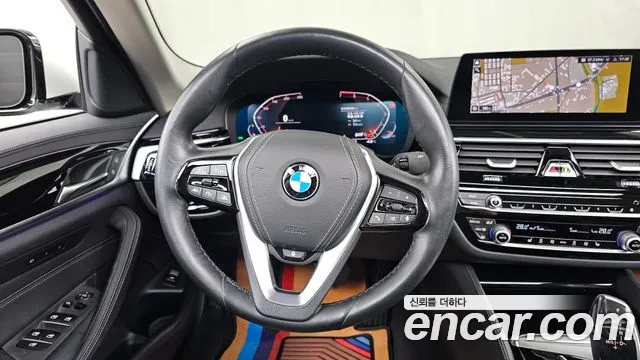 BMW 5-Series 2020 — фото 13