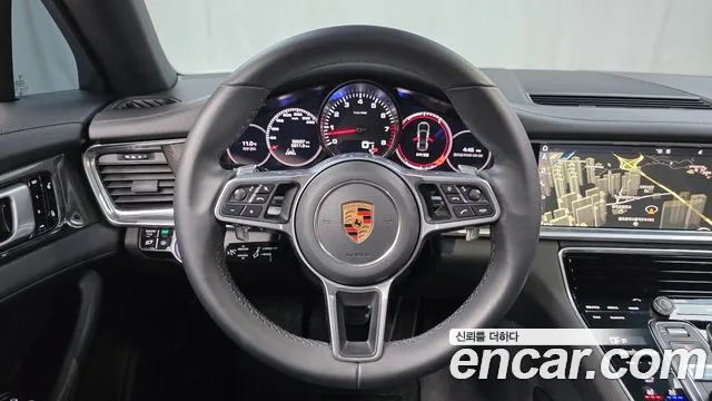 Porsche Panamera 2018 — фото 13