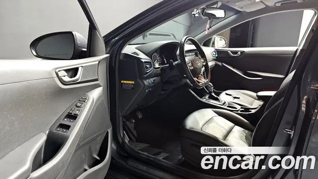 Hyundai Ioniq 2019 — фото 12