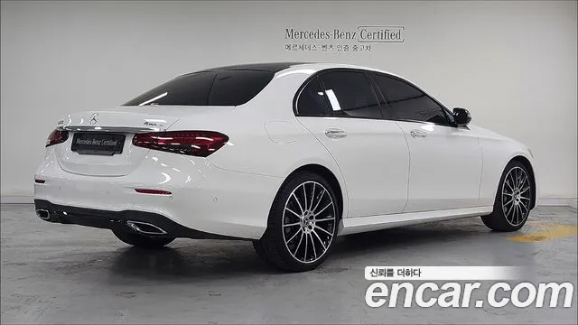 Mercedes-Benz E-Class 2023 — фото 2