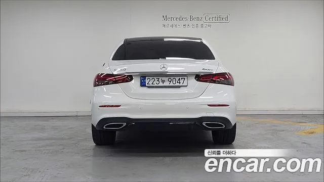 Mercedes-Benz E-Class 2023 — фото 4