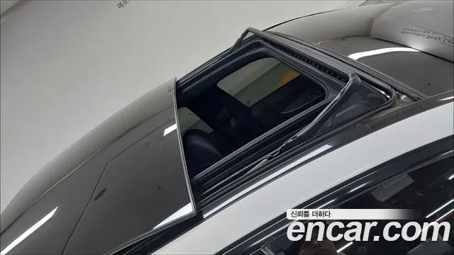 Mercedes-Benz E-Class 2023 — фото 12