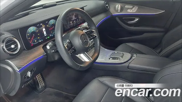 Mercedes-Benz E-Class 2023 — фото 14