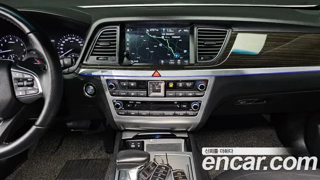 Genesis G80 2017 — фото 14