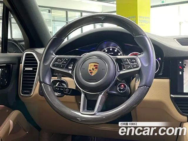 Porsche Cayenne 2022 — фото 12