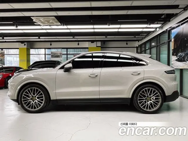 Porsche Cayenne 2022 — фото 17