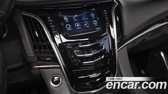 Cadillac Escalade 2016 — фото 14