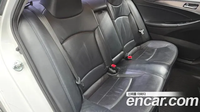 Hyundai Sonata 2013 — фото 12