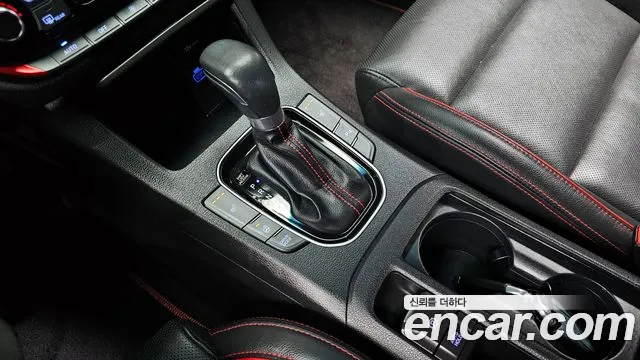 Hyundai i30 2018 — фото 9