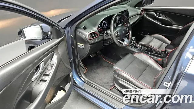 Hyundai i30 2018 — фото 12