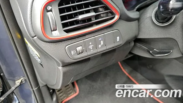 Hyundai i30 2018 — фото 18