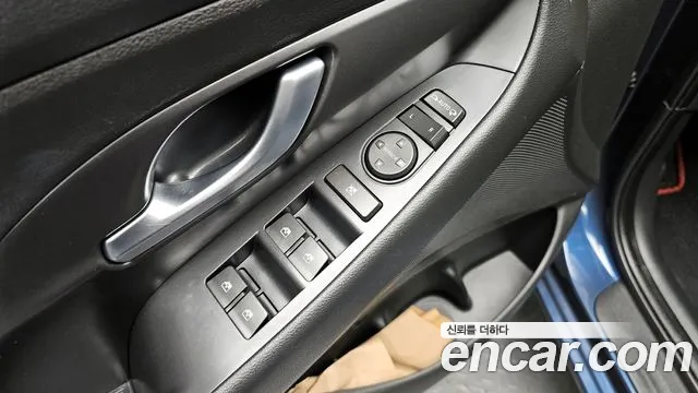 Hyundai i30 2018 — фото 19