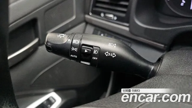 Hyundai AVANTE 2017 — фото 17