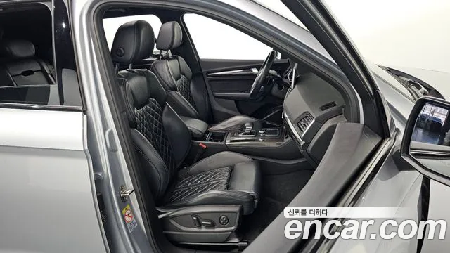 Audi SQ5 2020 — фото 10