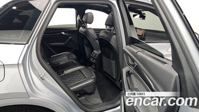Audi SQ5 2020 — фото 11