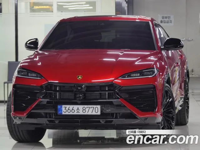 Lamborghini Urus 2025 — фото 1